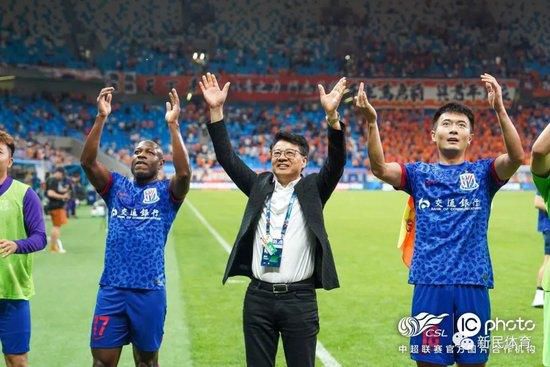 西班牙六台社媒发萨拉戈萨即将加盟拜仁新闻，球员本人点赞今天早前多家媒体报道，拜仁将1500万欧签22岁的格拉纳达球星萨拉戈萨，球员下赛季加盟。